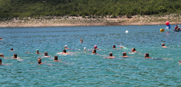 Спектакл на Билећком језеру